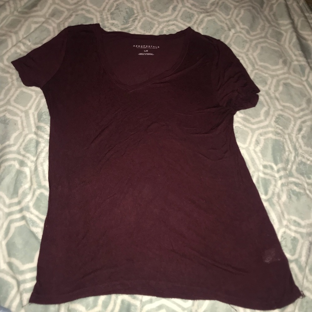 AÉROPOSTALE V-Neck T